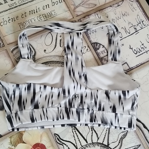 Gap Black & White Cozy Sports Bra - Picture 3 of 5
